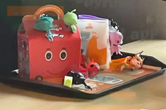 Фигурки из «Ледибаг» могут появиться в комбо-наборах «Вкусно — и точка» Фигурки из «Ледибаг» могут появиться в комбо-наборах «Вкусно — и точка»