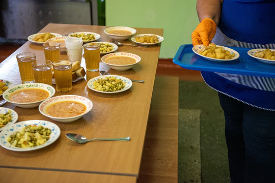 Причиной отравления детей на базе отдыха в Туапсинском районе мог быть некачественный обед