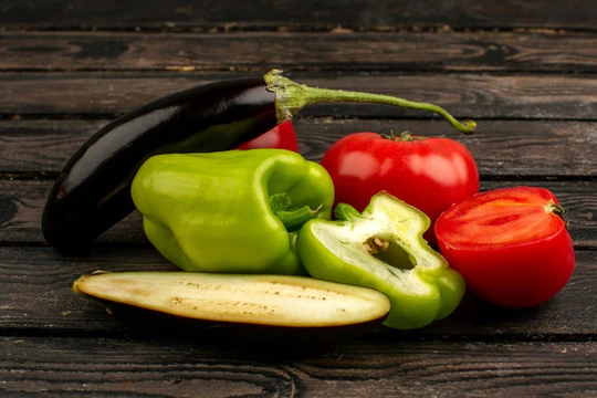 Баклажаны и болгарский перец оказались ягодами Баклажаны и болгарский перец оказались ягодами