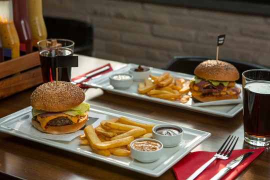 Яндекс Еда запустила бронирование столиков во «Вкусно – и точка» на Пушкинской Яндекс Еда запустила бронирование столиков во «Вкусно – и точка» на Пушкинской